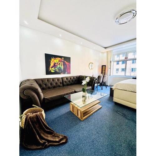 7BR Apartment for Big Groups, with Great Location