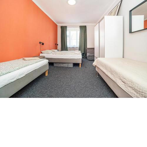 8 bed flat in great location
