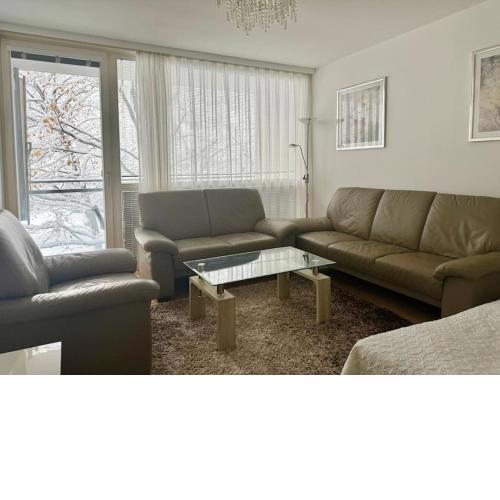 90 m2 Maisonette with Free Parking