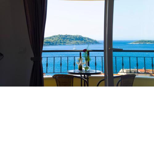 A lovely and cozy room with a breathtaking view