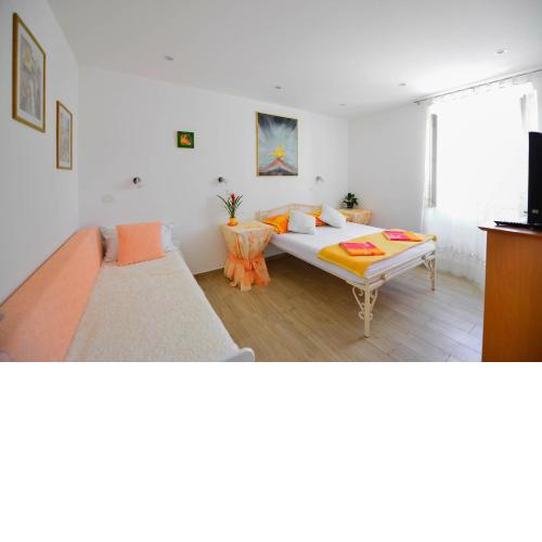 A1 - apt in the very heart of Split with sea view