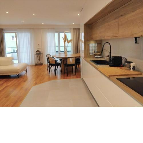 AAA SEAVIEW APARTMENTS - Makarska