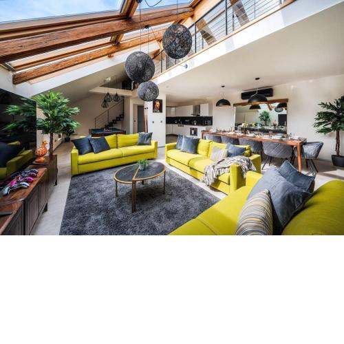 AC Luxury Loft Friends & Family Edition
