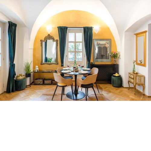 Adam's Apartment - Best Location
