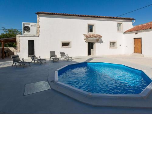 Adorable villa with private pool
