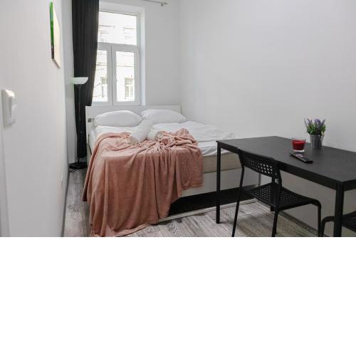 Affordable 5-BR Shared Apartment / Enkplatz U3 Getaway