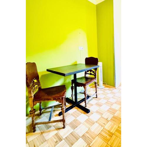 Affordable Central Rooms, 10-Min to Lugner City