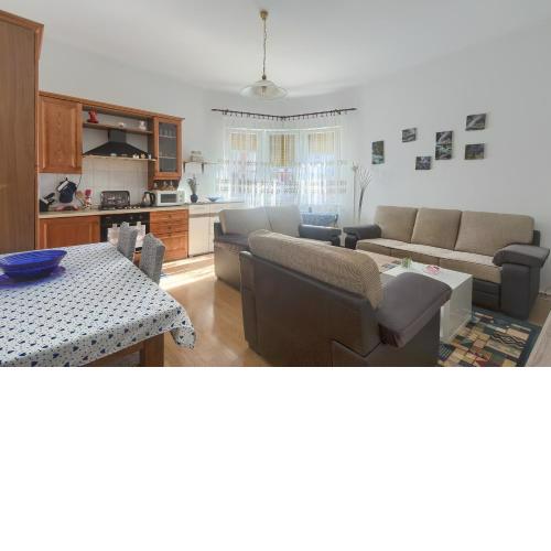 Aida Pula apartment