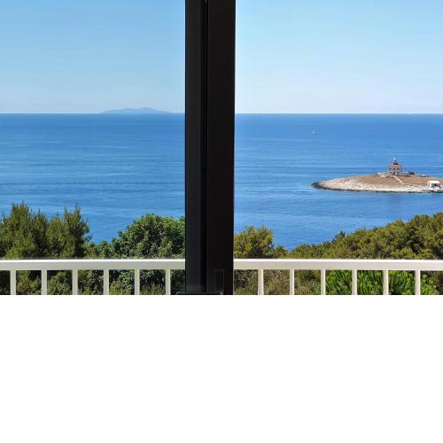 Al Mar - Hvar