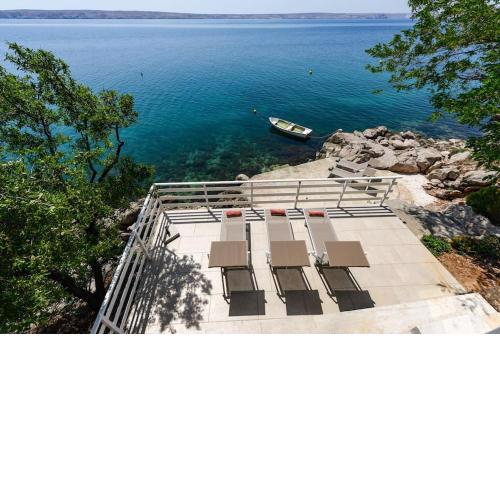AllSEAson House on the sea
