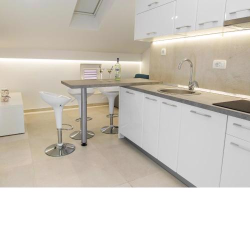 Alluring Apartment in Imotski with Parking