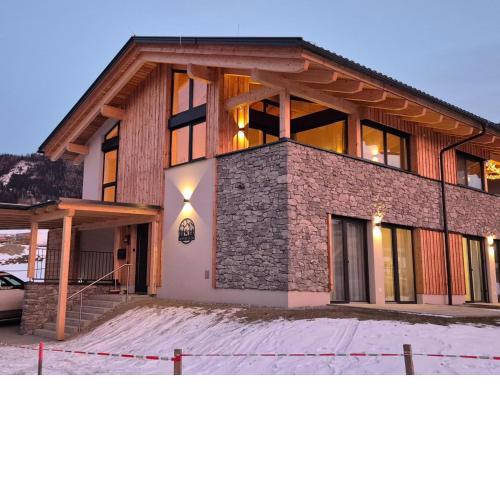 Almchalet Alpenglück
