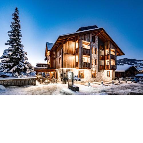 ALMMONTE SENSUM SUITES Boutique Hotel