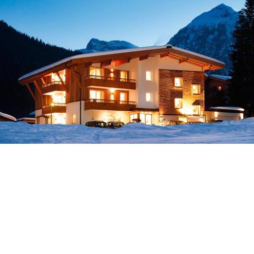 Alphaus Aparthotel