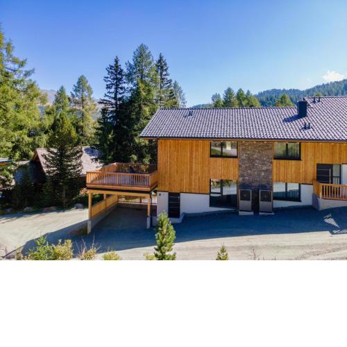 Alpinchique 3 Mountain Chalet