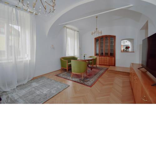 Altbauwohnung in städtischer Ruhelage