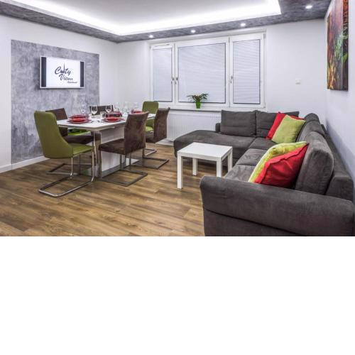 AM-Residence - City Viewer Apartment