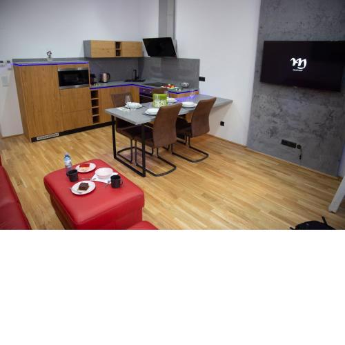 AM-Residence No 12