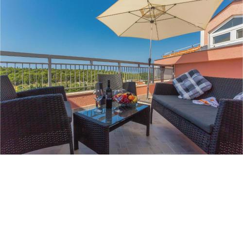 Amazing Apartment In Makarska With Wifi