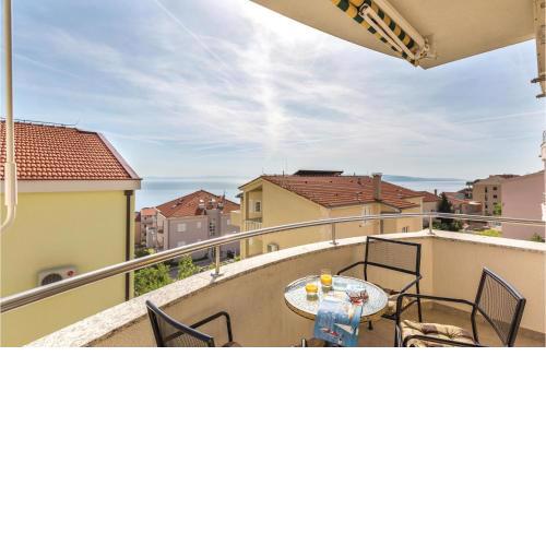 Amazing Apartment In Makarska With Wifi