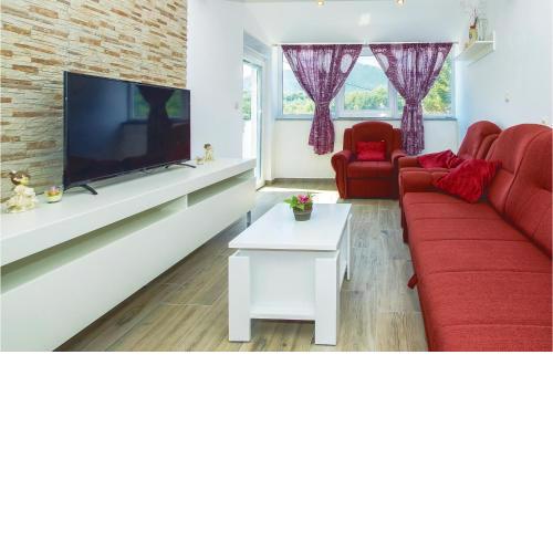 Amazing Apartment In Ostrvica With Jacuzzi