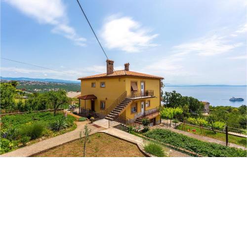 Amazing Apartment In Pobri With House Sea View