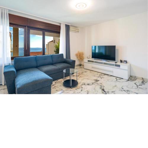 Amazing Apartment In Podstrana With Wifi