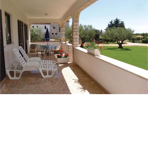 Amazing Apartment In Porec With Wifi