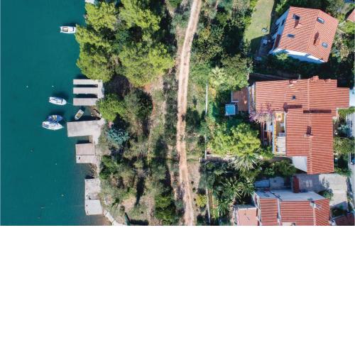 Amazing Apartment In Pula With House Sea View