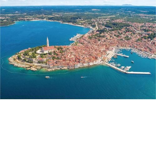 Amazing Apartment In Rovinj With Kitchen