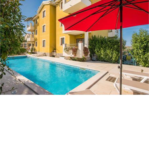 Amazing Apartment In Salatici With Wifi