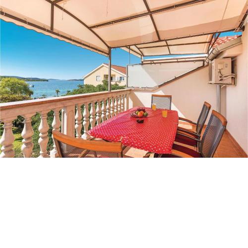 Amazing Apartment In Srima With Wifi