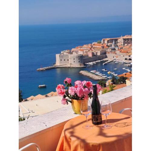 Amazing Dubrovnik & Sea View Room