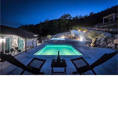 Amazing Home In Buzet With Jacuzzi