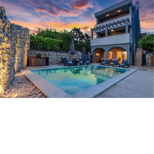 Amazing Home In Crikvenica With Wifi
