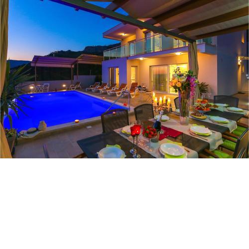 Amazing Home In Kucine