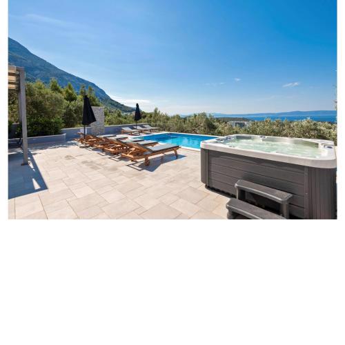 Amazing Home In Makarska With Wifi