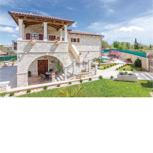 Amazing Home In Modrusani