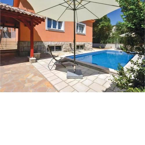 Amazing Home In Split With Outdoor Swimming Pool