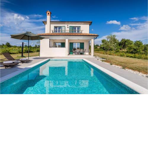 Amazing Home In Zminj