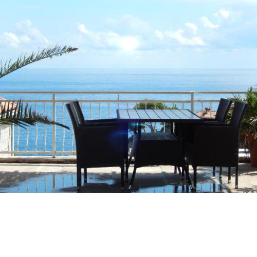 Amazing sea view apartments