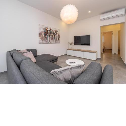 Angela Luxury Apartment II