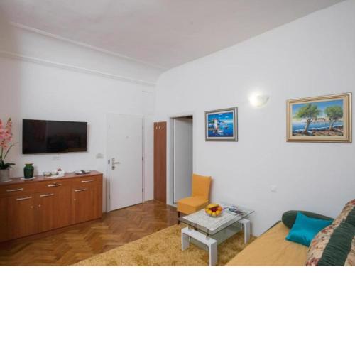 Anima Mea Old Town Apartment- Luxury Apartment