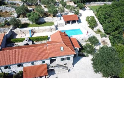 Antini dvori