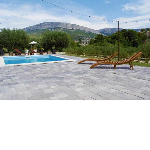 Aparthouse with pool