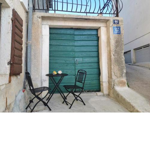 APARTMAN ISIDORA