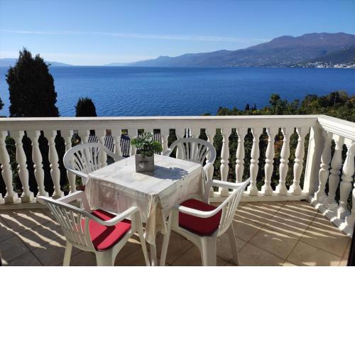 Apartman Lamia s pogledom na more