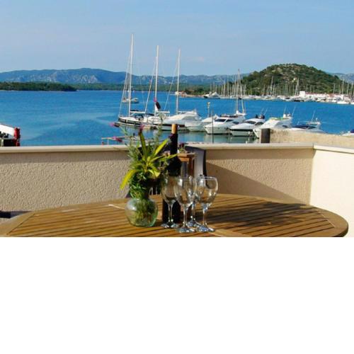 Apartman Luke beach 4+1 id 711