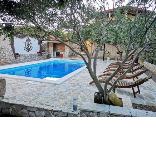 Apartman Magas with private pool