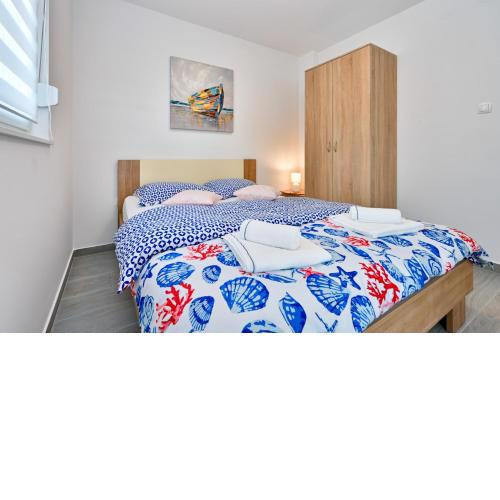 Apartman Michael / Novalja / Zrče